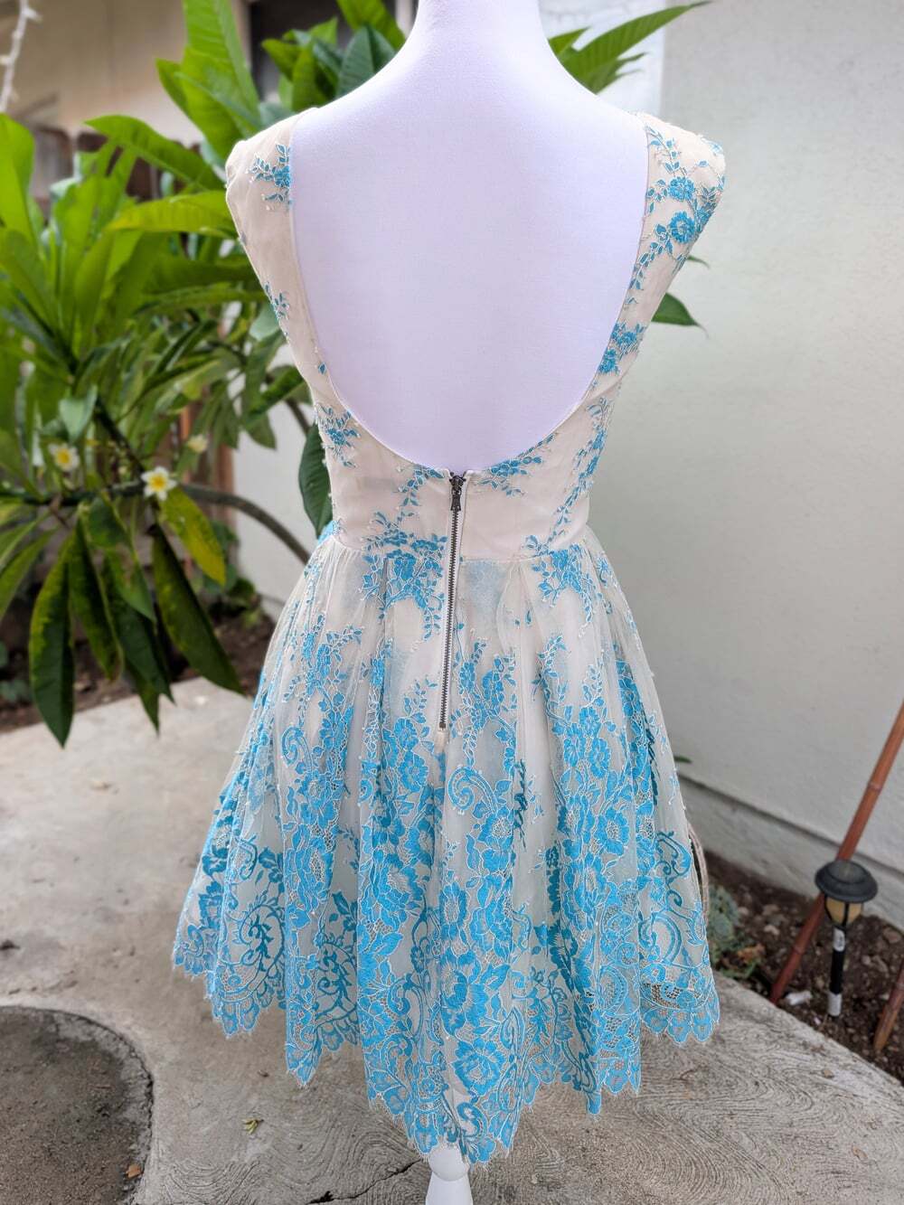 Alice + Olivia Fila lace overlay party dress homecoming floral embroidery 2 VGUC - Picture 6 of 11